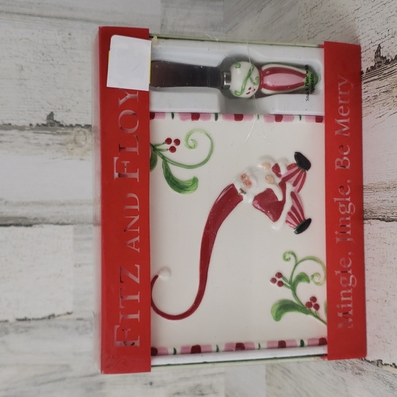Fitz and Floyd Mingle, Jingle, Be Merry 6" Snack plate and spreader - Picture 8 of 11